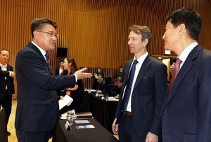 “Do you know K-BIO?” “Yes, I know S-DBC!” 노원구, 바이오클러스터 조성에 랩센트럴 요하네스 회장 ‘큰 관심’